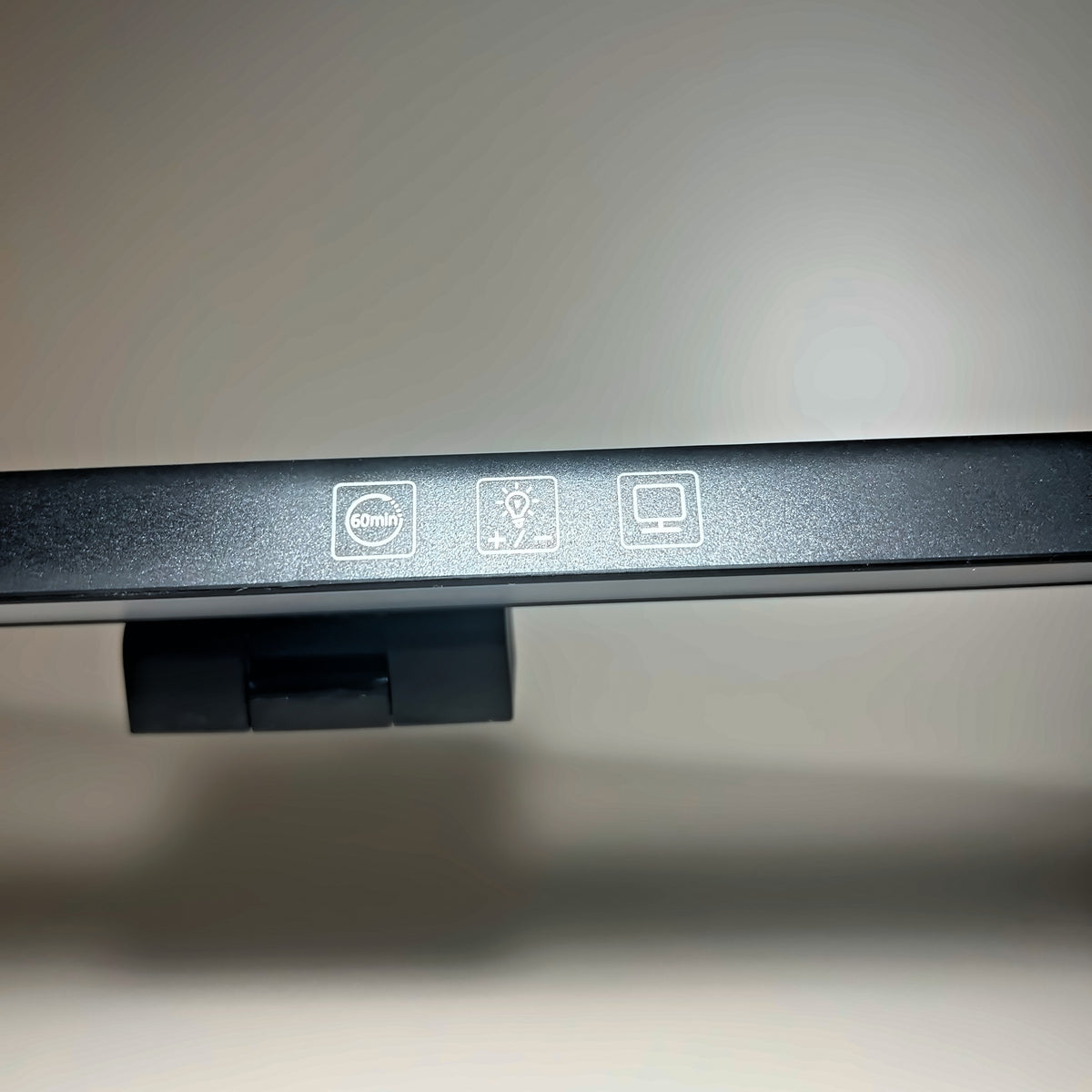 Botones táctiles de la lámpara Cenit de 50 cm: temporizador de 60 minutos, tono e intensidad, y máxima luz